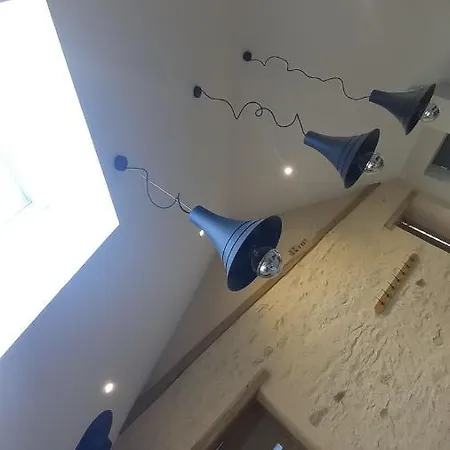 Maison Au Calme Et Avec Le Charme De La Pierre, 