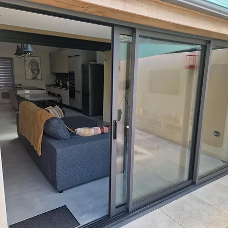 Maison Au Calme Et Avec Le Charme De La Pierre, 