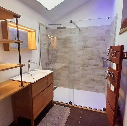 Maison Au Calme Et Avec Le Charme De La Pierre,  Le Rêve Doré Le Pellerin