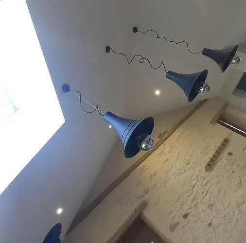 Maison Au Calme Et Avec Le Charme De La Pierre, 