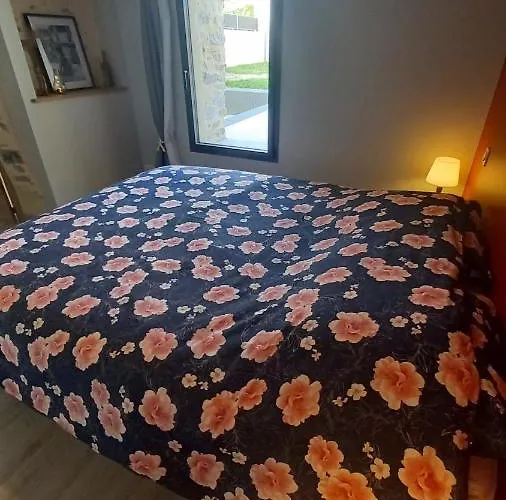 Сasa de vacaciones Maison Au Calme Et Avec Le Charme De La Pierre,  Le Rêve Doré