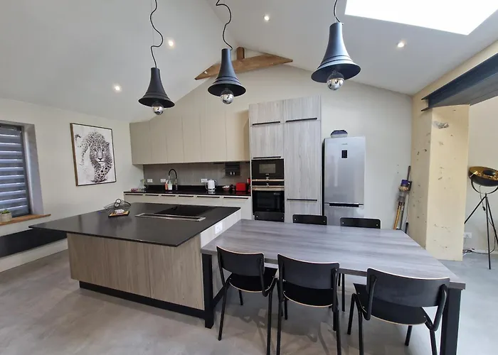 Maison Au Calme Et Avec Le Charme De La Pierre,  Le Rêve Doré Le Pellerin