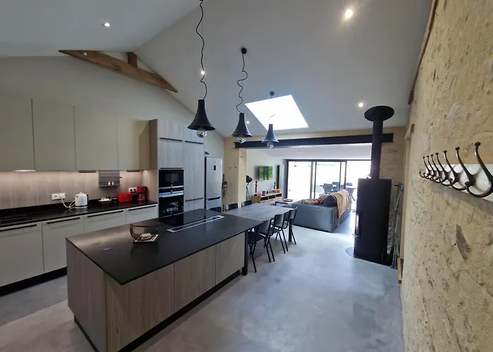 Сasa de vacaciones Maison Au Calme Et Avec Le Charme De La Pierre,  Le Rêve Doré *